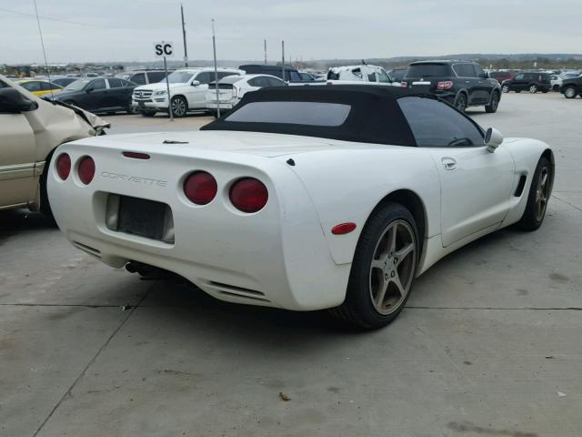 1G1YY32G2W5127411 - 1998 CHEVROLET CORVETTE WHITE photo 4