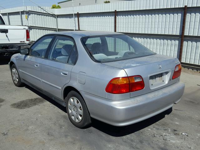 2HGEJ6613YH597451 - 2000 HONDA CIVIC BASE SILVER photo 3