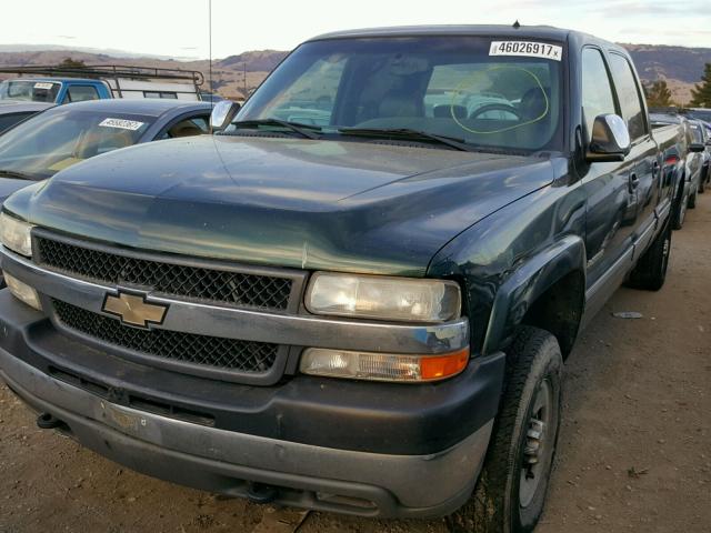 1GCHC23U51F116510 - 2001 CHEVROLET SILVERADO GREEN photo 2