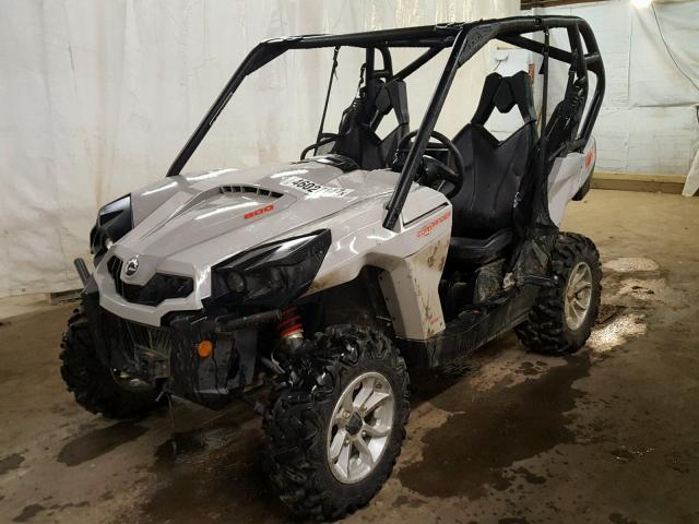 3JBKGAN27FJ001967 - 2015 CAN-AM COMMANDER GRAY photo 2