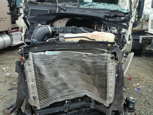 3AKJGEDV5FDGJ2497 - 2015 FREIGHTLINER CASCADIA 1 WHITE photo 9