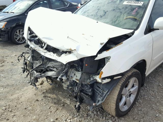 2T2HK31U27C023744 - 2007 LEXUS RX WHITE photo 9