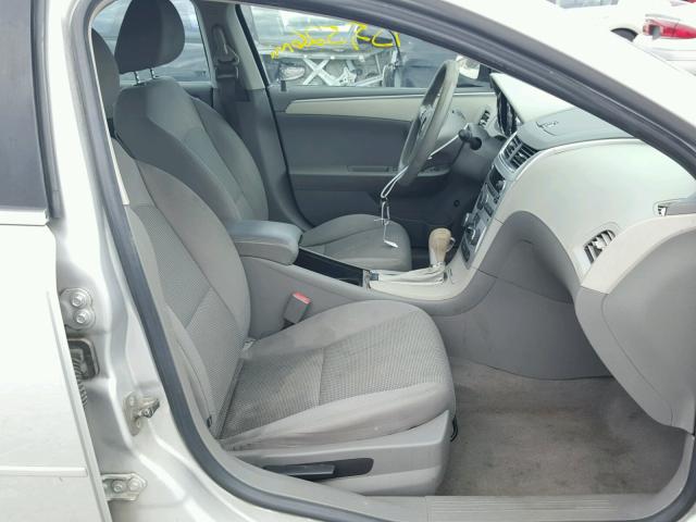 1G1ZB5E00CF169467 - 2012 CHEVROLET MALIBU LS Gümüş foto 5
