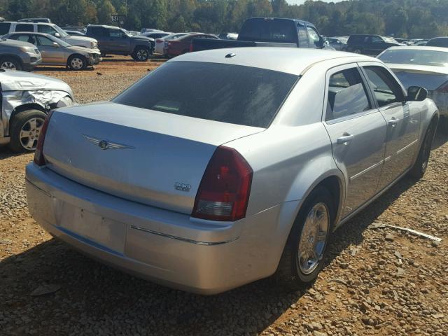 2C3KA53G96H538202 - 2006 CHRYSLER 300 SILVER photo 4