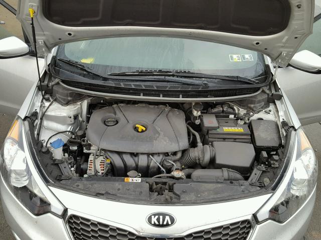 KNAFK4A61F5435262 - 2015 KIA FORTE LX SILVER photo 7