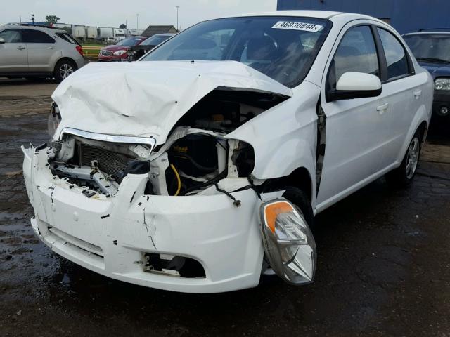KL1TD5DE4BB130043 - 2011 CHEVROLET AVEO LS WHITE photo 2