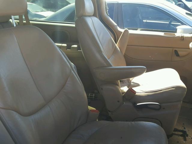 1C4GT54L9XB539917 - 1999 CHRYSLER TOWN & COU 金色 照片 6