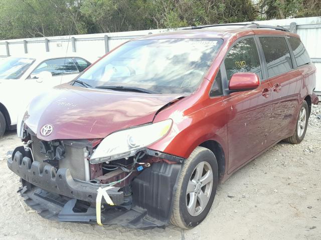 5TDKK3DC9BS065079 - 2011 TOYOTA SIENNA LE RED photo 2