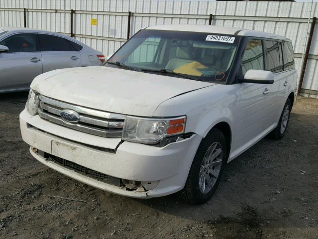 2FMGK5CC4ABD01832 - 2010 FORD FLEX SEL WHITE photo 2