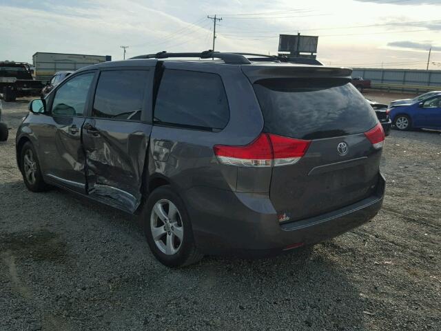 5TDKK3DC0DS310127 - 2013 TOYOTA SIENNA LE GRAY photo 3