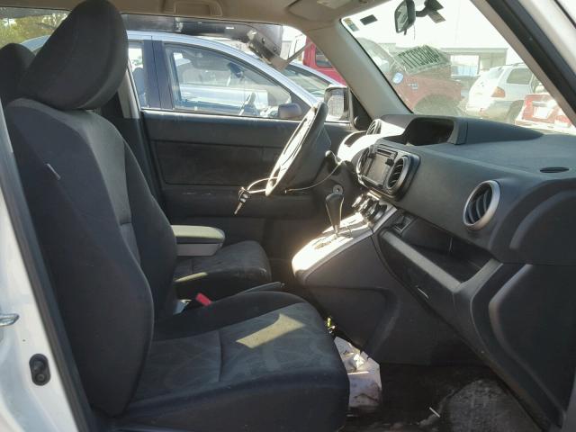 JTLZE4FE7EJ064609 - 2014 TOYOTA SCION XB 白色 照片 5