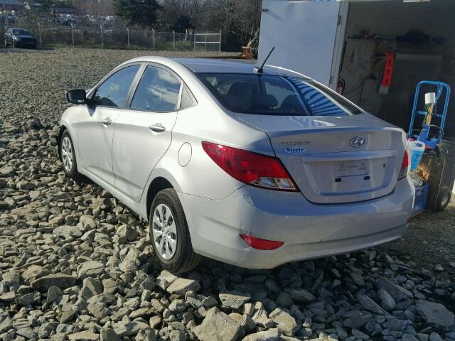 KMHCT4AE1GU070689 - 2016 HYUNDAI ACCENT SE SILVER photo 3