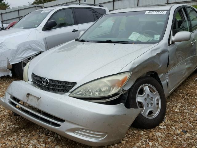 4T1BF32K32U536648 - 2002 TOYOTA CAMRY SILVER photo 9