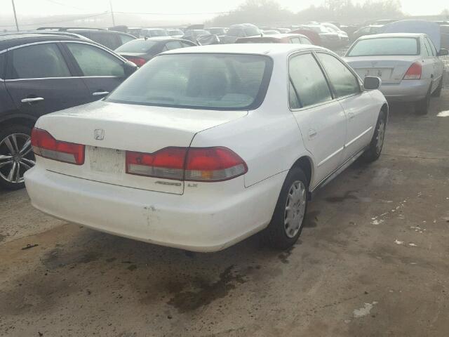 1HGCG66542A172867 - 2002 HONDA ACCORD LX WHITE photo 4