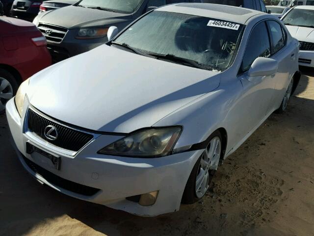 JTHBK262972049069 - 2007 LEXUS IS 250 WHITE photo 2