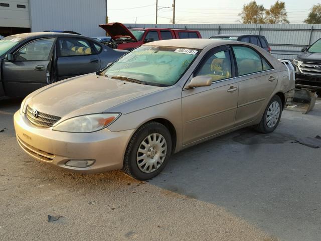 4T1BE32KX3U171258 - 2003 TOYOTA CAMRY GOLD photo 2