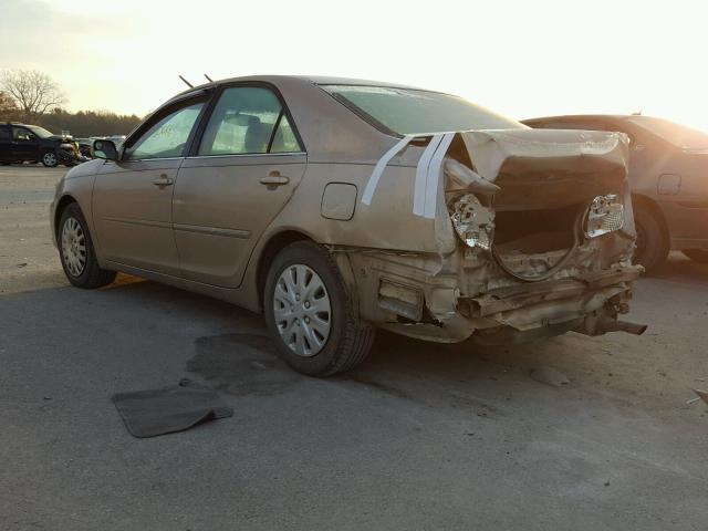 4T1BE32KX3U171258 - 2003 TOYOTA CAMRY GOLD photo 3