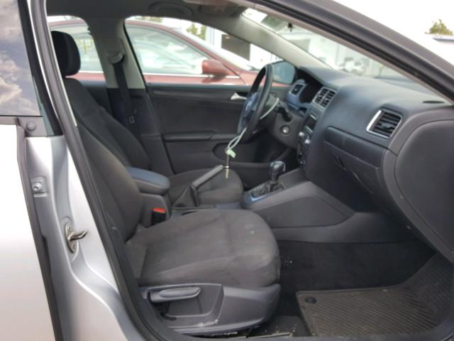 3VW2K7AJ6EM224331 - 2014 VOLKSWAGEN JETTA BASE SILVER photo 5