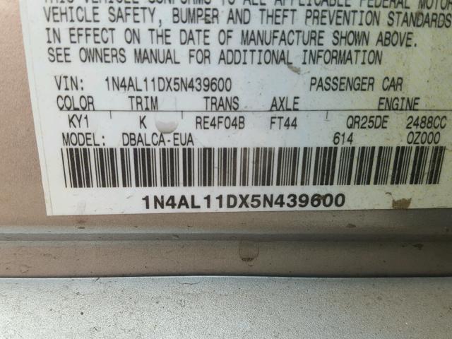 1N4AL11DX5N439600 - 2005 NISSAN ALTIMA S SILVER photo 10