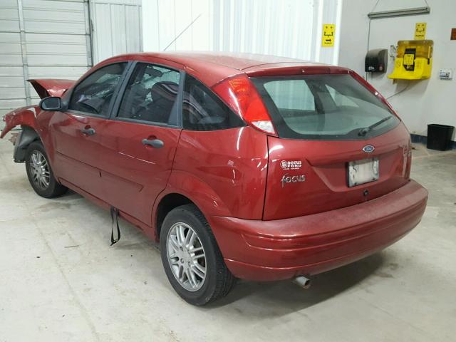 3FAFP37344R104963 - 2004 FORD FOCUS ZX5 RED photo 3