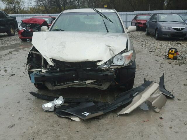 4T1BE32K34U812719 - 2004 TOYOTA CAMRY LE 米色 照片 9