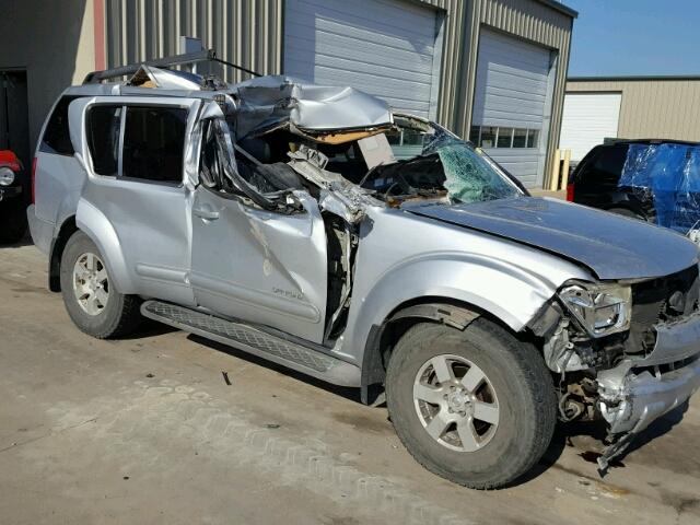 5N1AR18UX5C714243 - 2005 NISSAN PATHFINDER SILVER photo 9