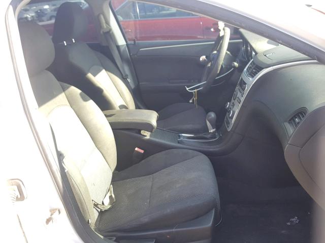 1G1ZC5E08AF192893 - 2010 CHEVROLET MALIBU 1LT თეთრი ფოტო 5