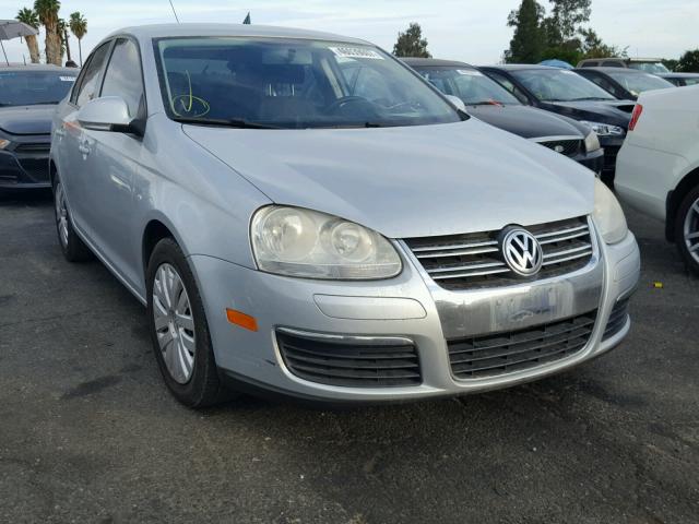 3VWJX7AJ6AM009135 - 2010 VOLKSWAGEN JETTA S SILVER photo 1