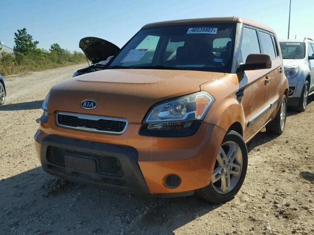 KNDJT2A26B7298460 - 2011 KIA SOUL + ORANGE photo 2