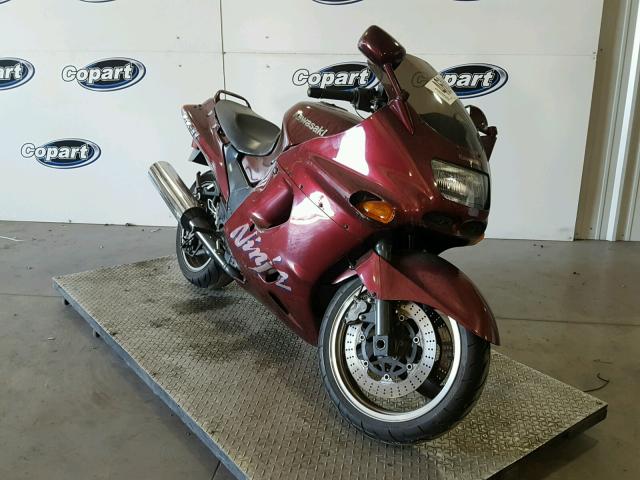 JKAZXBD131B513115 - 2001 KAWASAKI ZX1100 D MAROON photo 1