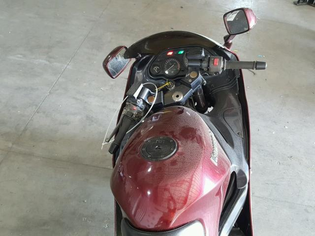 JKAZXBD131B513115 - 2001 KAWASAKI ZX1100 D MAROON photo 5