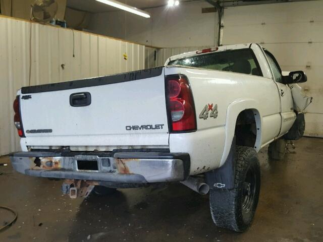 1GCHK24U14E239510 - 2004 CHEVROLET SILVERADO WHITE photo 4