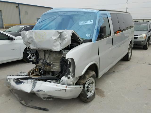 1GAZG1FG4E1175651 - 2014 CHEVROLET EXPRESS G3 SILVER photo 2