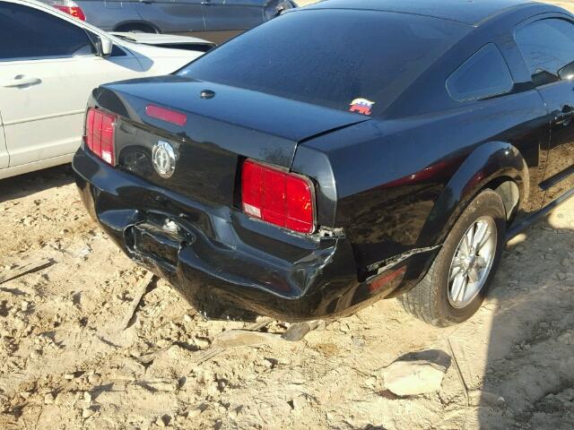 1ZVHT80N985187268 - 2008 FORD MUSTANG BLACK photo 9