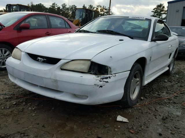 1FALP4046VF177312 - 1997 FORD MUSTANG WHITE photo 2