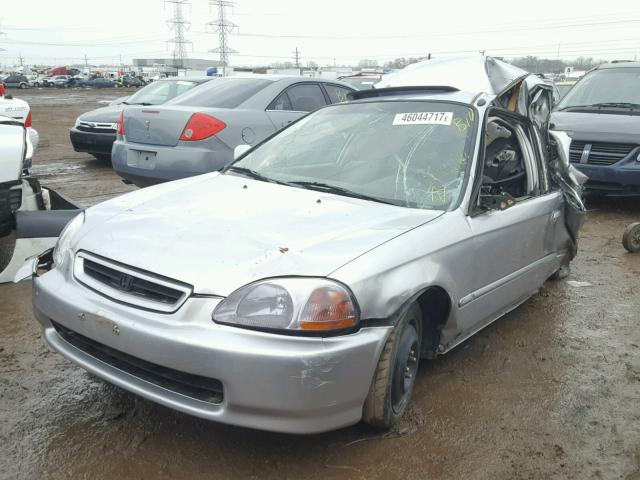 1HGEJ8252WL103083 - 1998 HONDA CIVIC EX 银色 照片 2