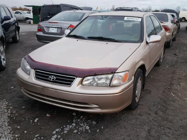 JT2BG22K7Y0380828 - 2000 TOYOTA CAMRY CE BEIGE photo 2