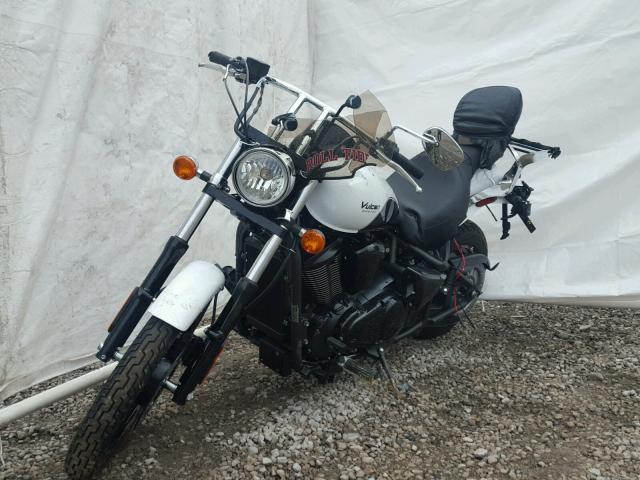 JKAVN2C18GA066074 - 2016 KAWASAKI VN900 C WHITE photo 2