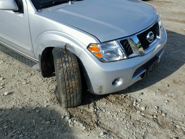 5N1AR18B18C612378 - 2008 NISSAN PATHFINDER SILVER photo 9