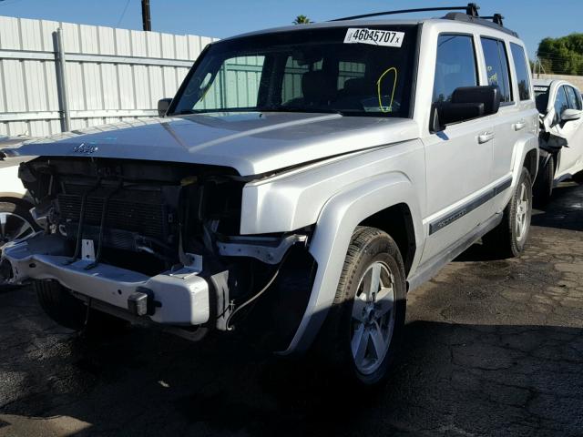 1J8HG48K67C598009 - 2007 JEEP COMMANDER SILVER photo 2
