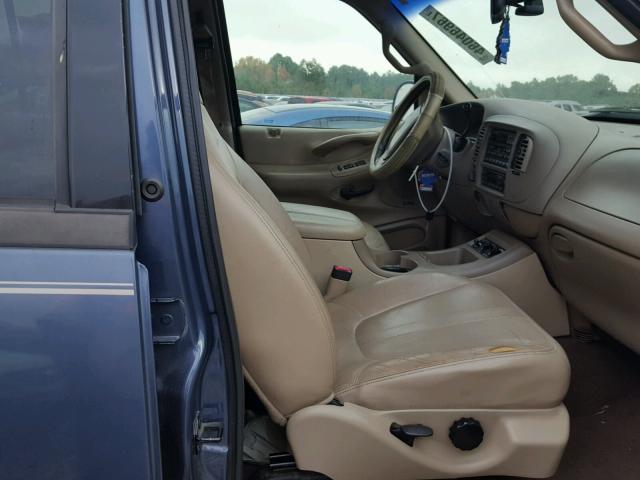 1FMPU18LXYLC26740 - 2000 FORD EXPEDITION BLUE photo 5