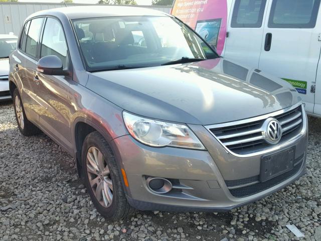 WVGBV7AX5AW513625 - 2010 VOLKSWAGEN TIGUAN SE 灰色 照片 1