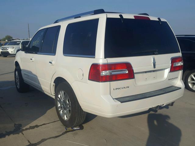 5LMJJ2H55BEJ00378 - 2011 LINCOLN NAVIGATOR WHITE photo 3