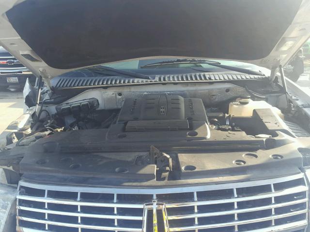 5LMJJ2H55BEJ00378 - 2011 LINCOLN NAVIGATOR 白色 照片 7