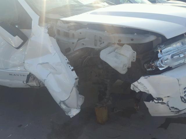 5LMJJ2H55BEJ00378 - 2011 LINCOLN NAVIGATOR 白色 照片 9