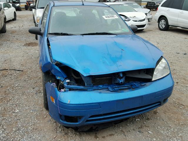 1FAHP31N07W142145 - 2007 FORD FOCUS ZX3 BLUE photo 9