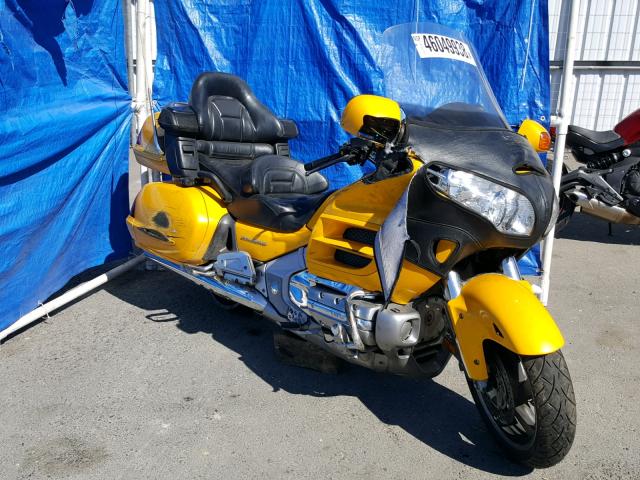 1HFSC47012A108305 - 2002 HONDA GL1800 YELLOW photo 1