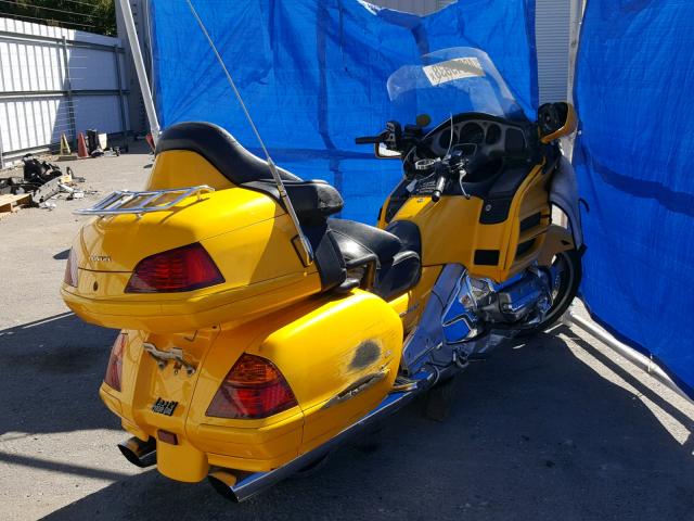 1HFSC47012A108305 - 2002 HONDA GL1800 YELLOW photo 4