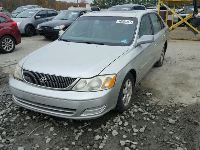 4T1BF28B62U211865 - 2002 TOYOTA AVALON SILVER photo 2