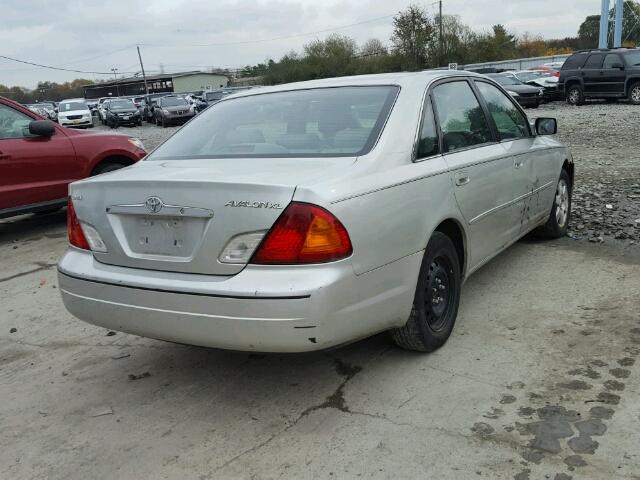 4T1BF28B62U211865 - 2002 TOYOTA AVALON SILVER photo 4